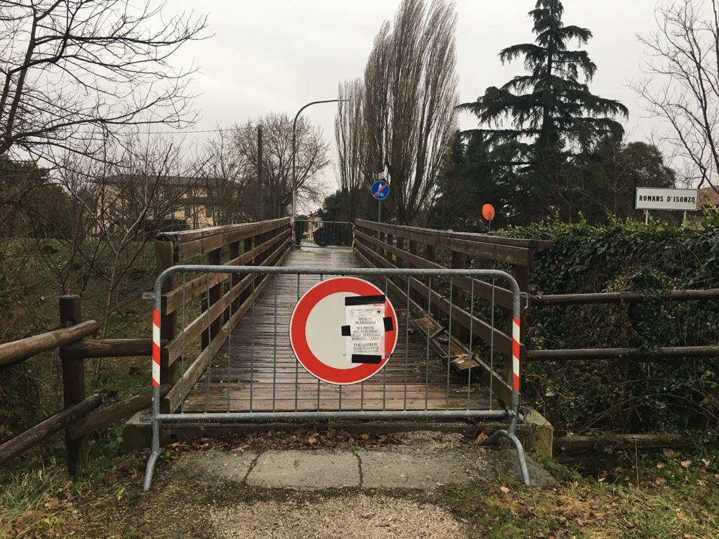 Immagine per Romans, ciclabile interrotta: «Lavori sul ponticello entro marzo»